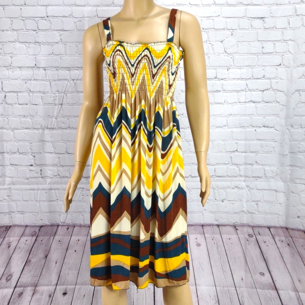 New Romantic Sini Large Sleeveless elastic bust midi dress